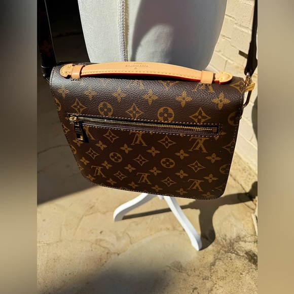 LOUIS VUITTON BAG CROSSOVER - Picture 6 of 11